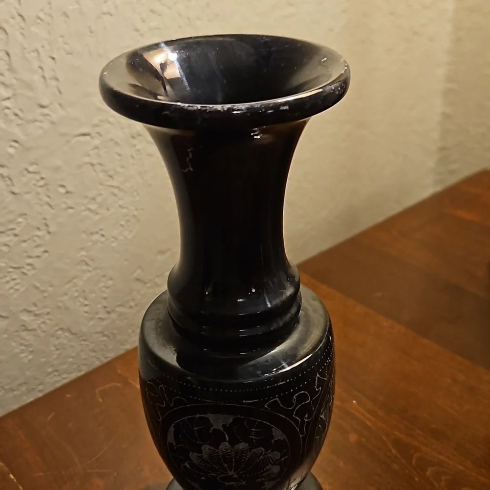 VTG Black Onyx Floral Etched Castlecore Outdoor Patio Vase - Picture 8 of 10